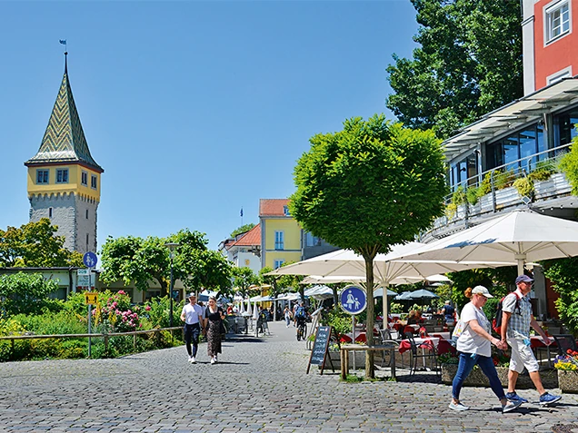 Friedrichshafen: hoch hinaus mit dem Zeppelin