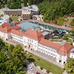 Hotel König Albert aus der Vogelperspektive.