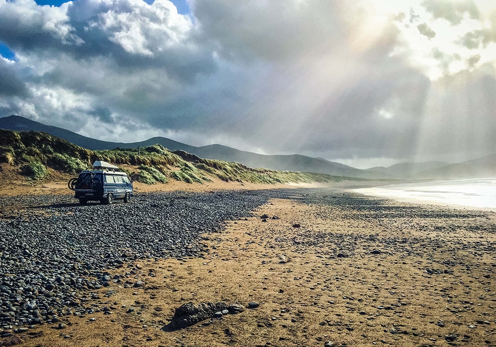 Camper am Meer in Irland
