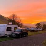 Camping an der Mosel mit Sonnenuntergang